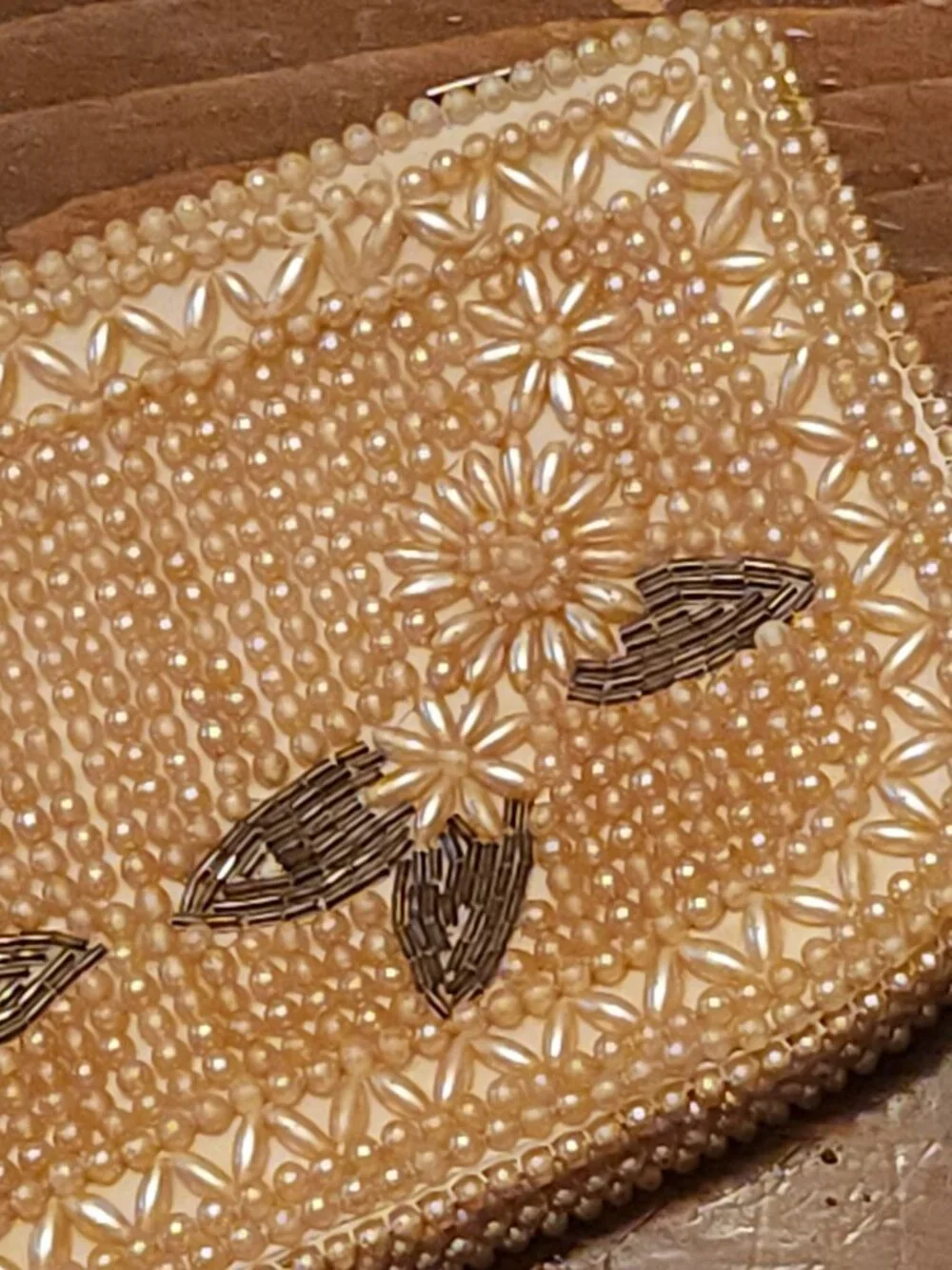 Vintage Regal Product Beaded Floral Clutch 4